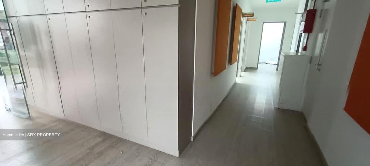 Jurong Gateway Road (D22), Shop House #588056741